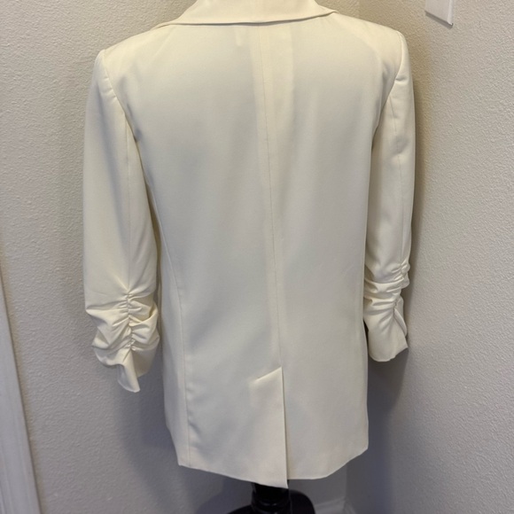 Elizabeth And James Cream Scrunch Sleeve Blazer Long Line 8 - Picture 4 of 12